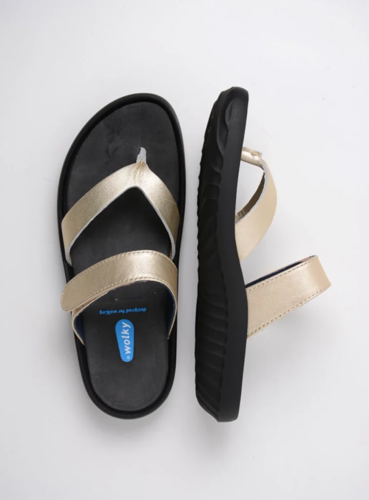 Wolky Slippers 00880 Tahiti 31140 goud leer