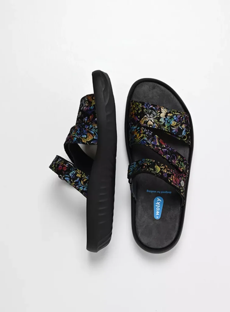 Wolky Slippers 00885 Sense 47999 zwart/multi flower nubuck