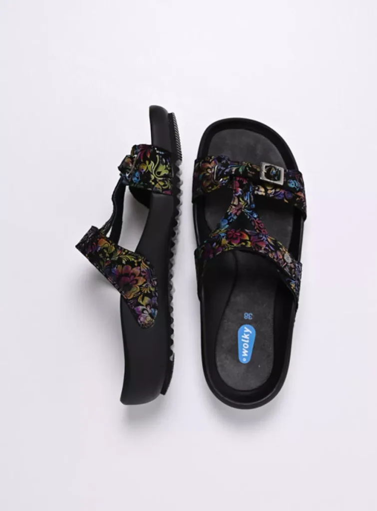 Wolky Slippers 01000 O'Connor 48999 zwart/multi flower nubuck