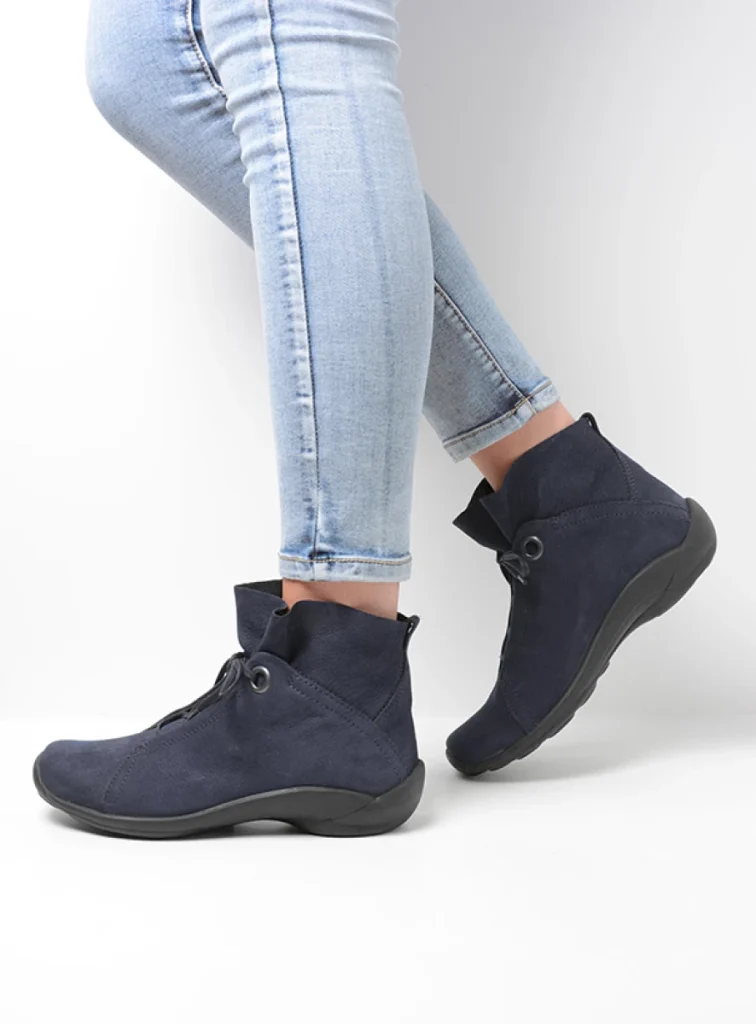 Wolky Hoge veterschoenen 01657 Diana 11800 blauw nubuck