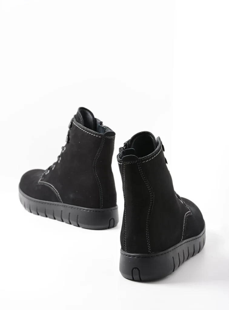 Wolky Hoge veterschoenen 02377 New Wave 10000 zwart nubuck