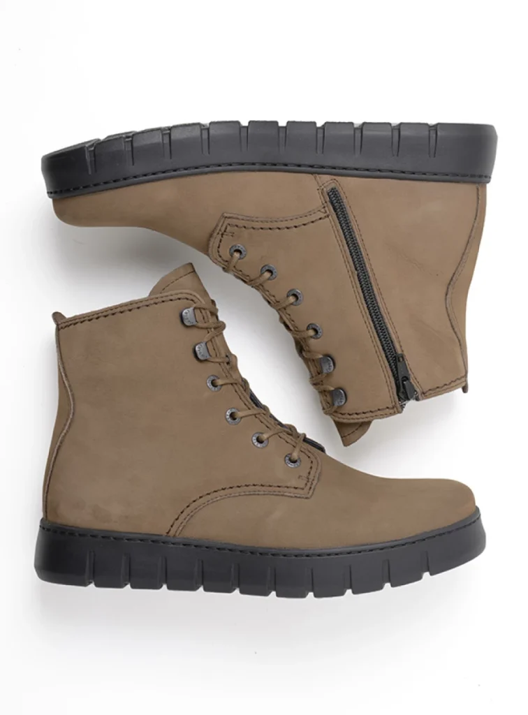 Wolky Hoge veterschoenen 02377 New Wave 10155 donker taupe nubuck