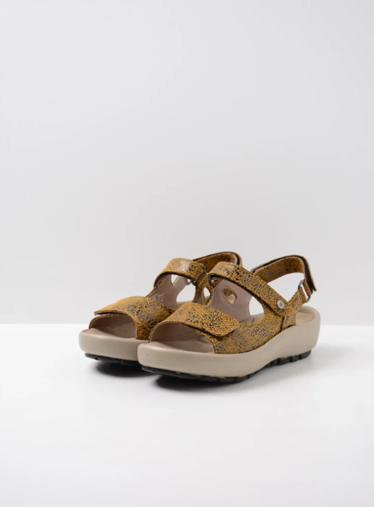 Wolky Sandalen 03333 Brasilia 40920 oker leer