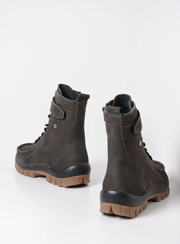 Wolky Hoge veterschoenen 04738 Reach 11301 asfalt nubuck