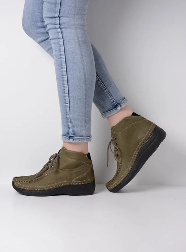 Wolky Hoge veterschoenen 06242 Roll Shoot 11709 pesto groen nubuck