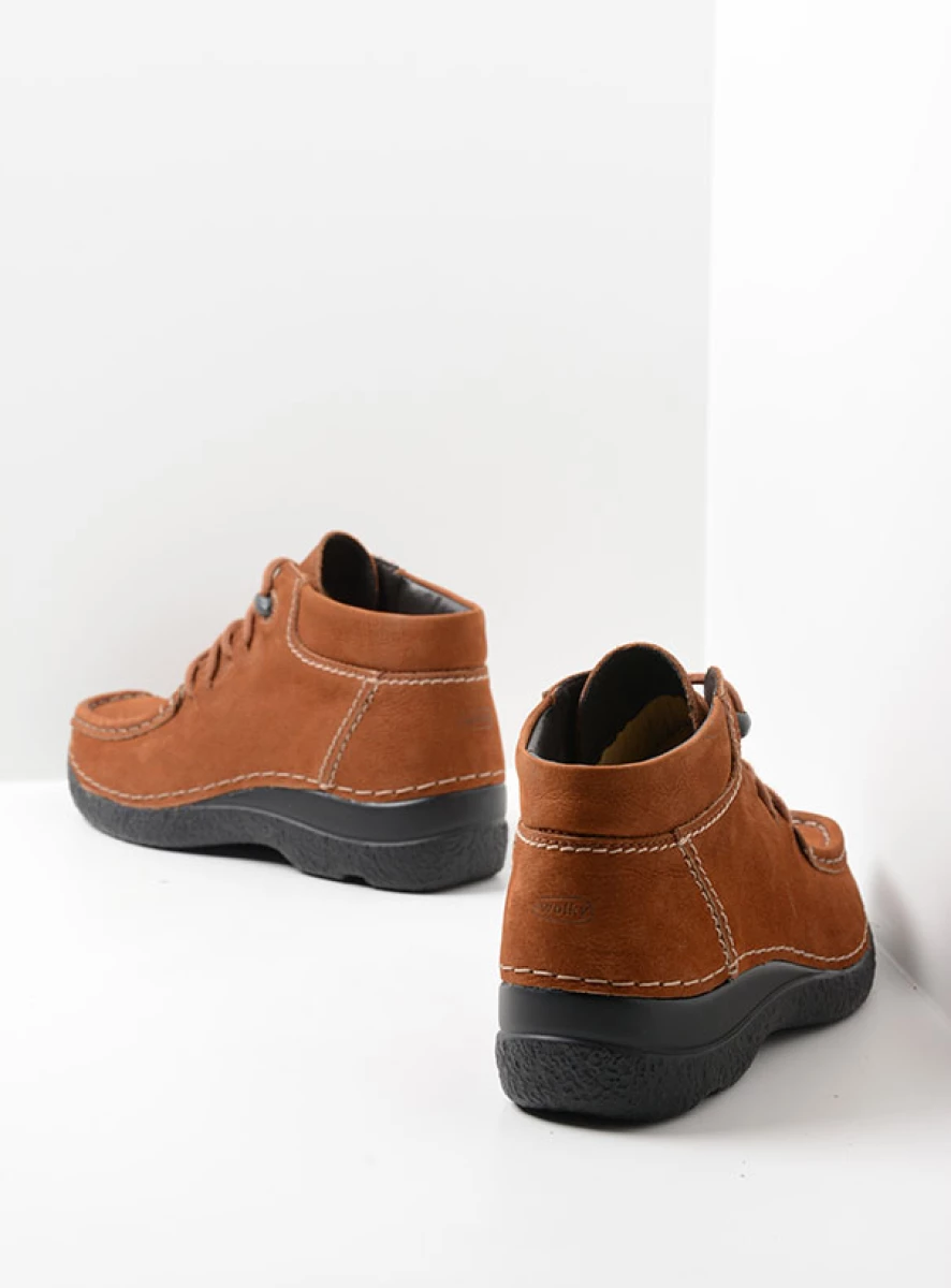 Wolky Hoge veterschoenen 06253 Seamy Moc 11430 cognac nubuck