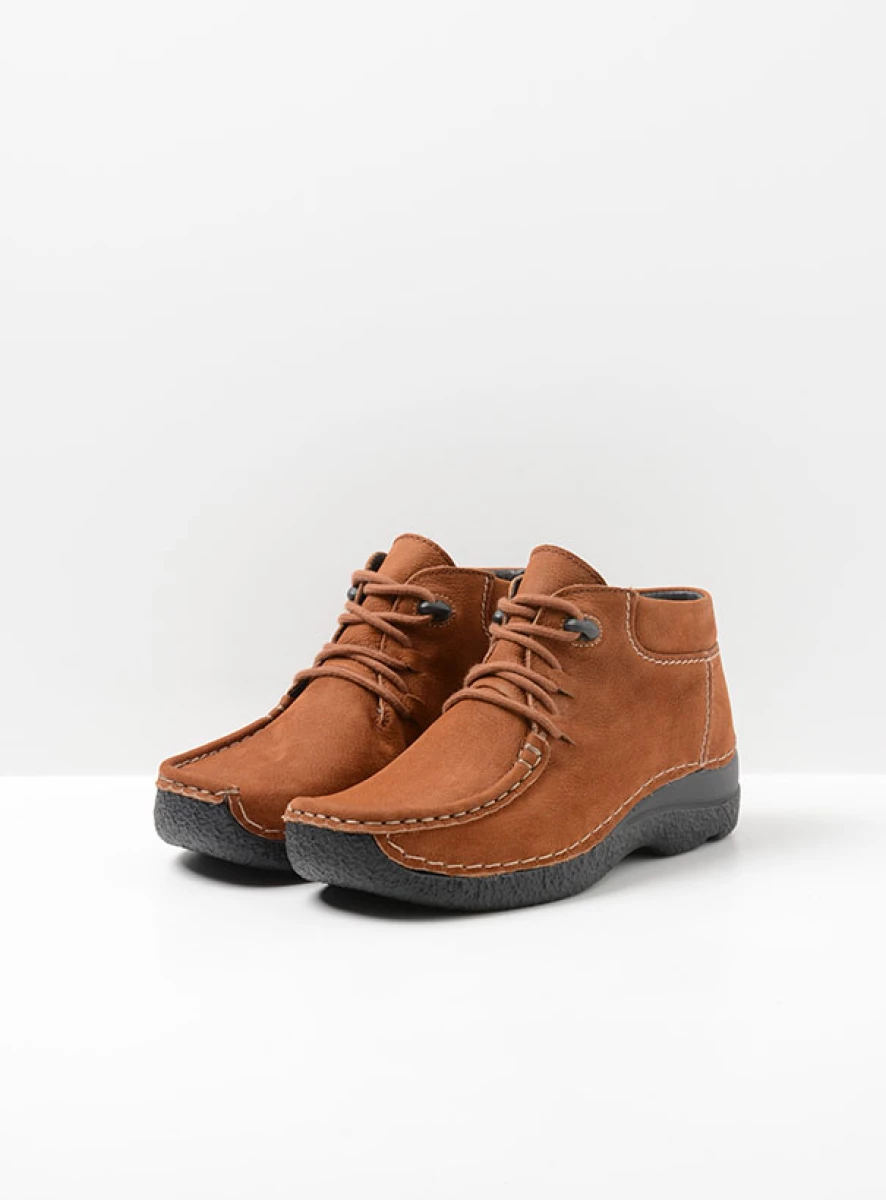 Wolky Hoge veterschoenen 06253 Seamy Moc 11430 cognac nubuck