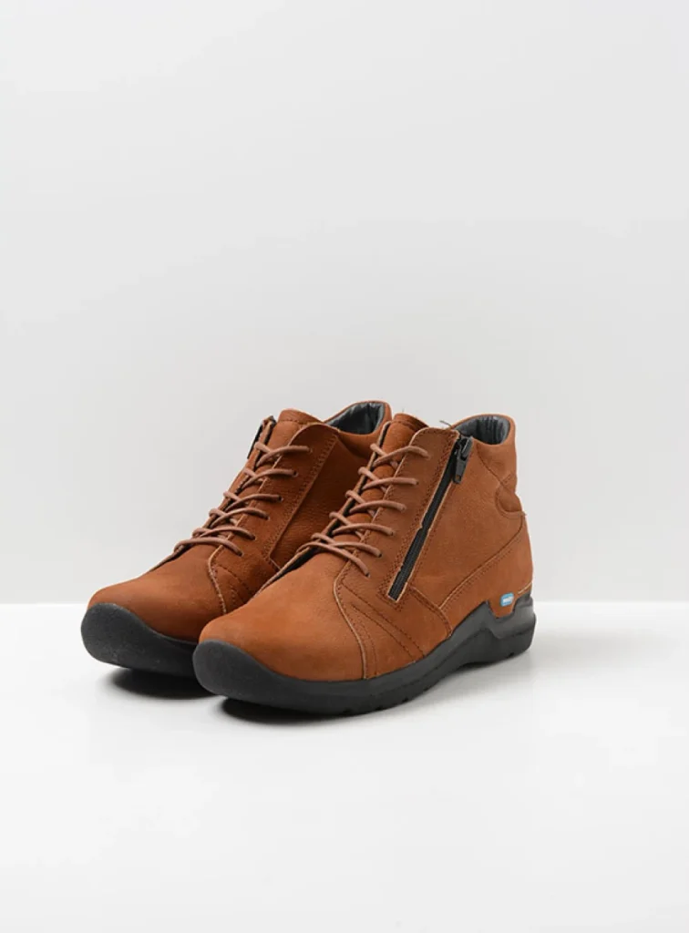 Wolky Hoge veterschoenen 06606 Why 11430 cognac nubuck