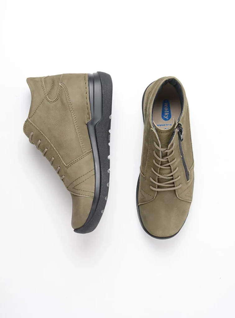 Wolky Hoge veterschoenen 06606 Why 11709 pesto groen nubuck