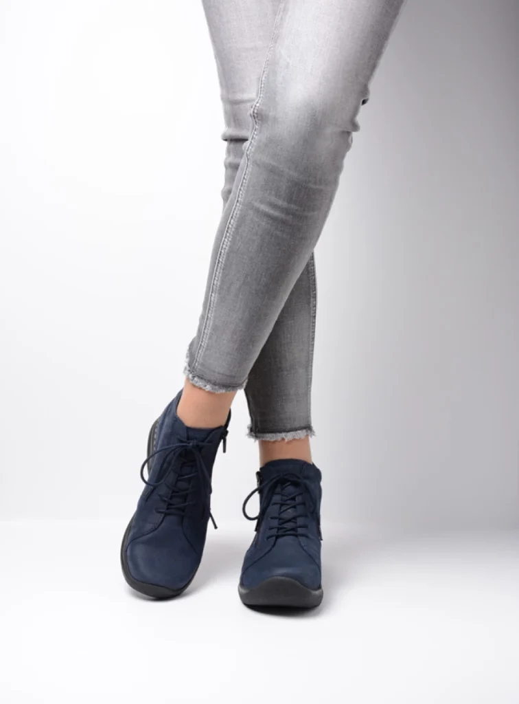 Wolky Hoge veterschoenen 06606 Why 11800 blauw nubuck