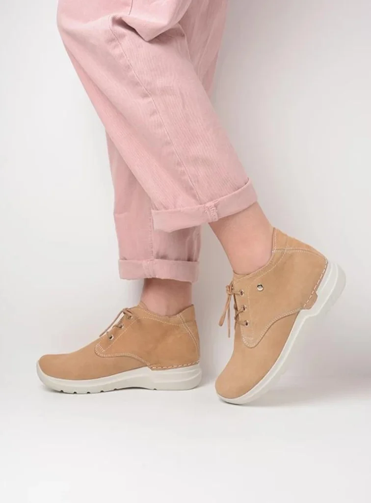 Wolky Hoge veterschoenen 06618 Truth HV 11390 beige nubuck